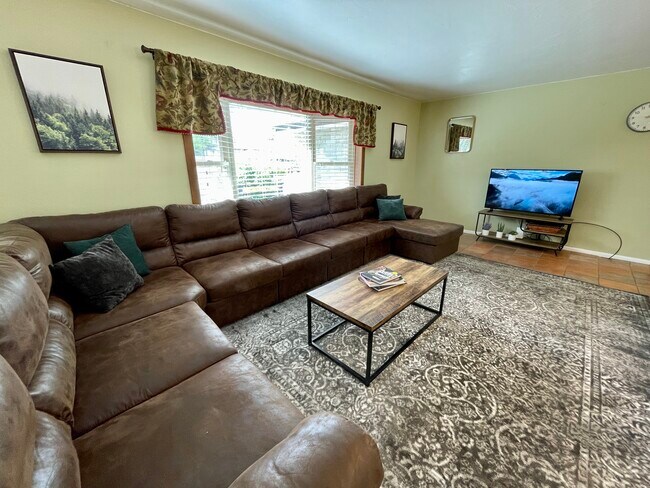 Building Photo - 6550 Tabor St