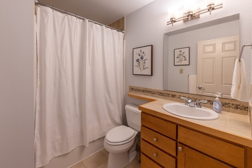 Building Photo - 13203 97th Ave E