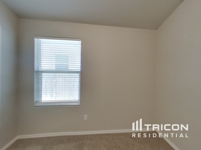Building Photo - 5113 Sidesaddle Dr