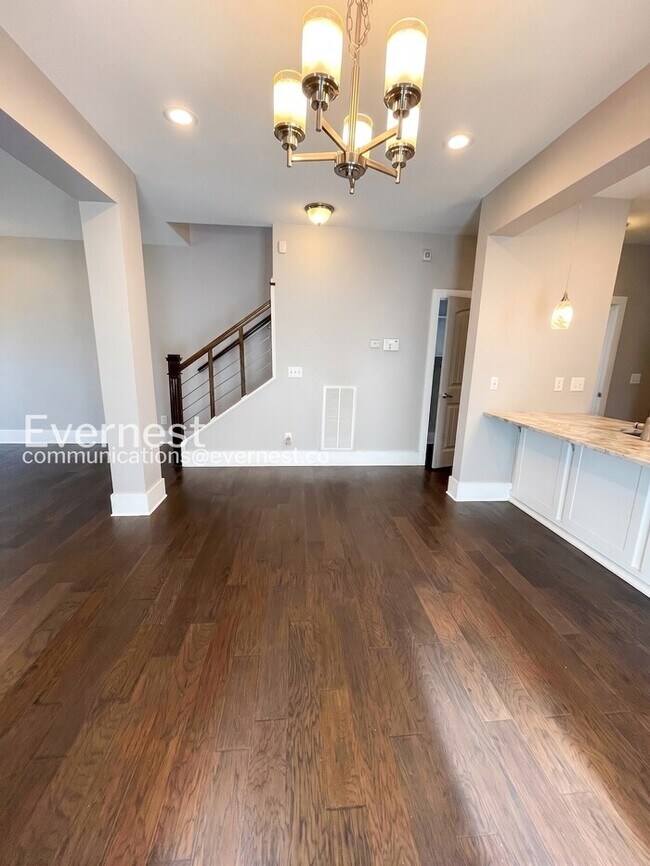 Building Photo - 3-Bed/2.5-Bath Home/Available Now!