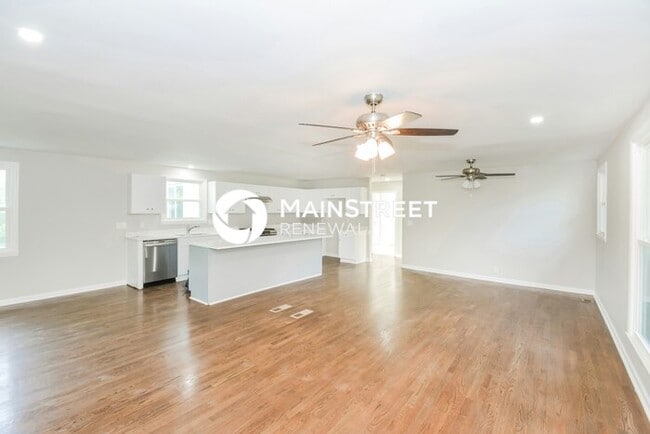 Building Photo - 4 Bedroom Pet-Friendly Home in NASHVILLE, ...
