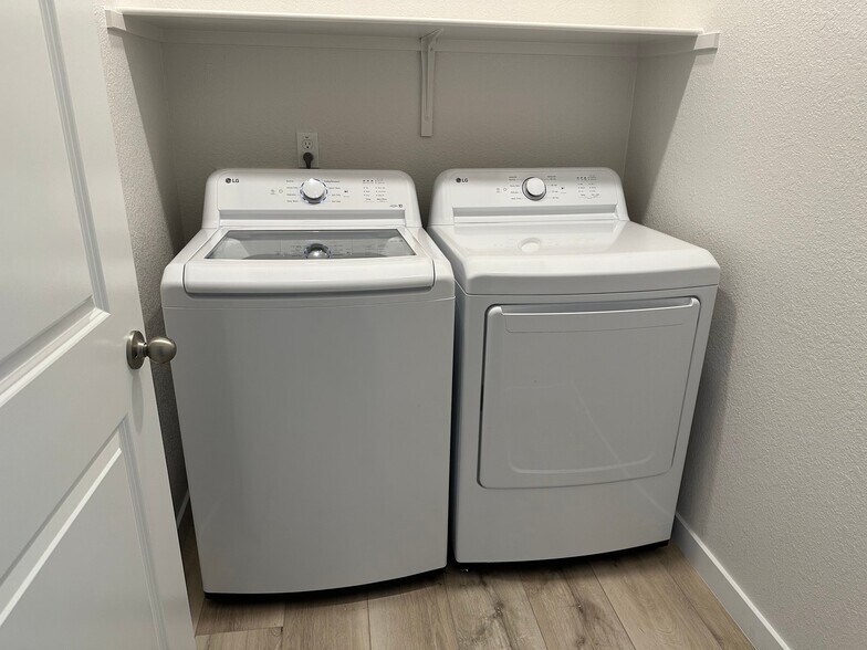 Building Photo - 2777 Compile Wy