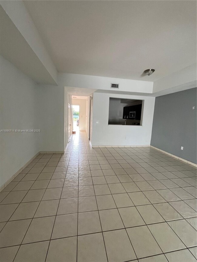 Building Photo - 10913 NW 43rd Ln