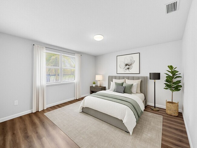 Building Photo - Fully Renovated 3-Bed, 2-Bath Home with Ga...