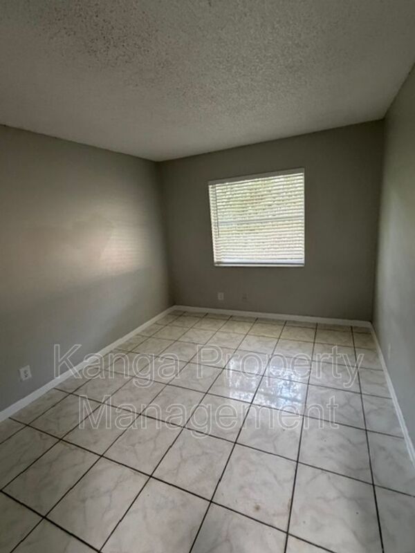 Building Photo - 11449 NW 35th St
