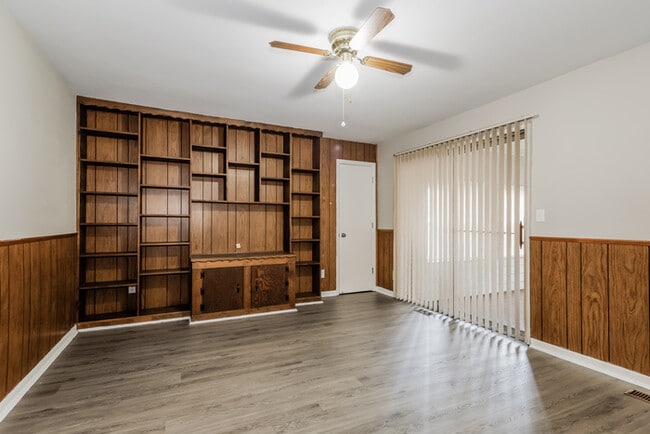 Building Photo - Stunning 3 Bedroom Home!