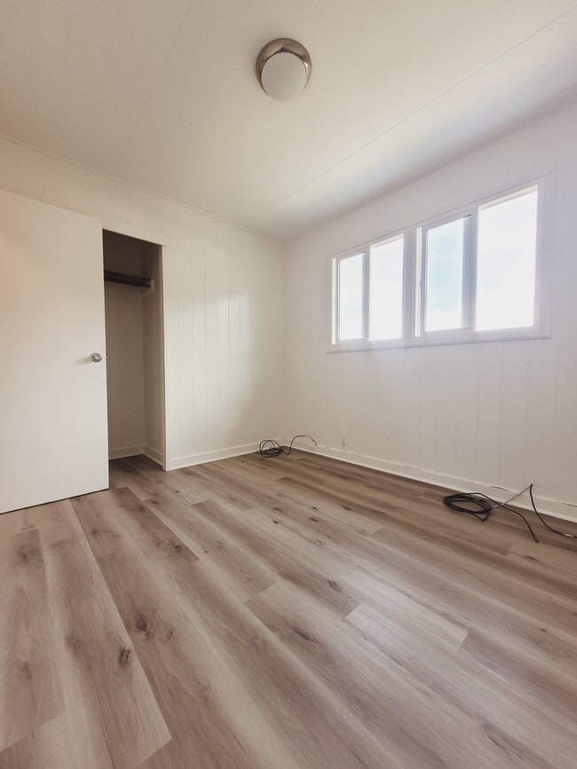 Building Photo - 41-536-536 Kumuhau St