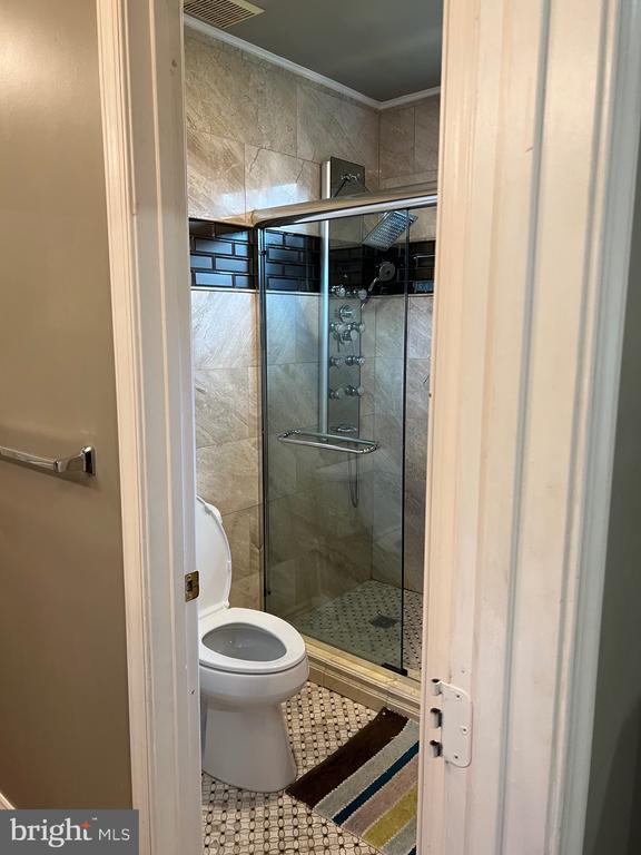 Building Photo - 3911 Arbor Crest Way