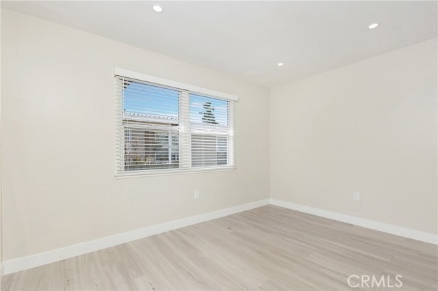 Building Photo - 10419 Floral Dr