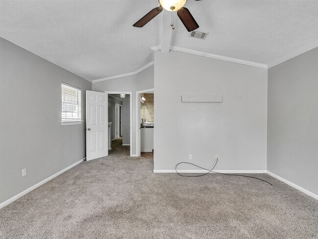 Building Photo - 4430 Echo Falls Dr