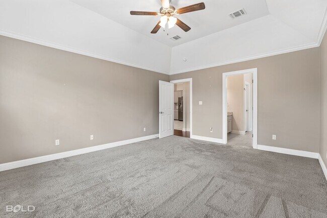 Building Photo - 619 Labarre Ln