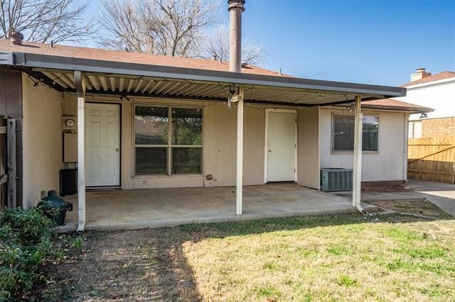 Building Photo - 3018 Hilltop Dr