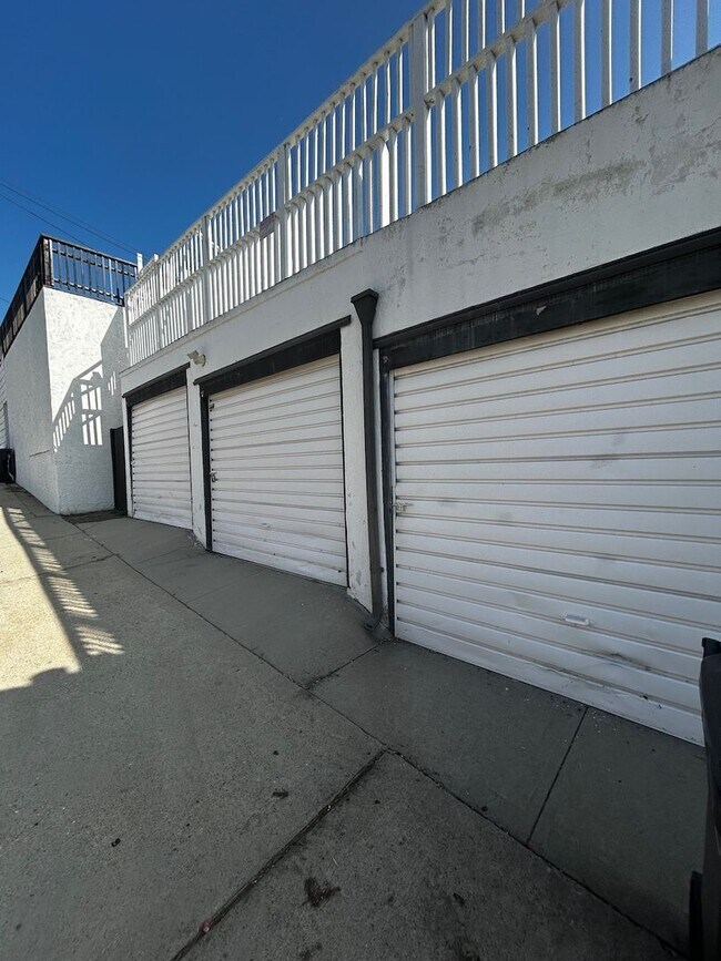 Building Photo - 257 Granada Ave