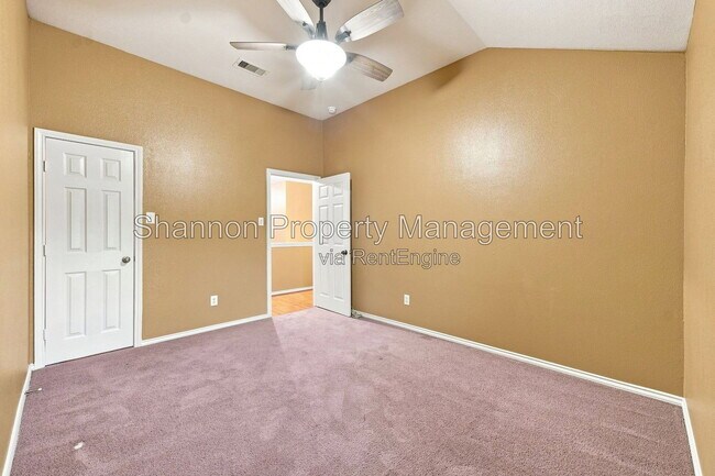 Building Photo - 16551 Pentonshire Ln