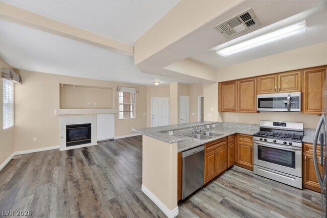 Building Photo - 9901 Trailwood Dr