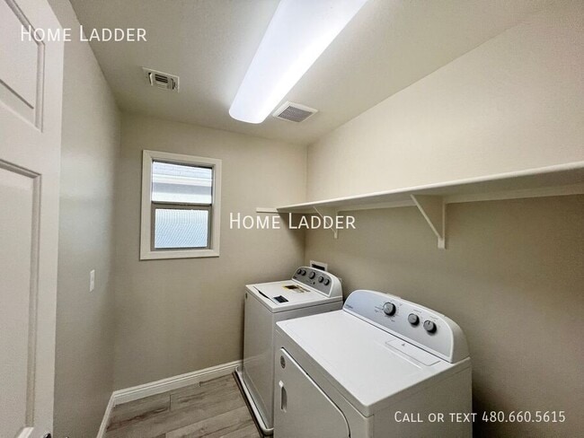 Building Photo - 2452 N 73rd Ln