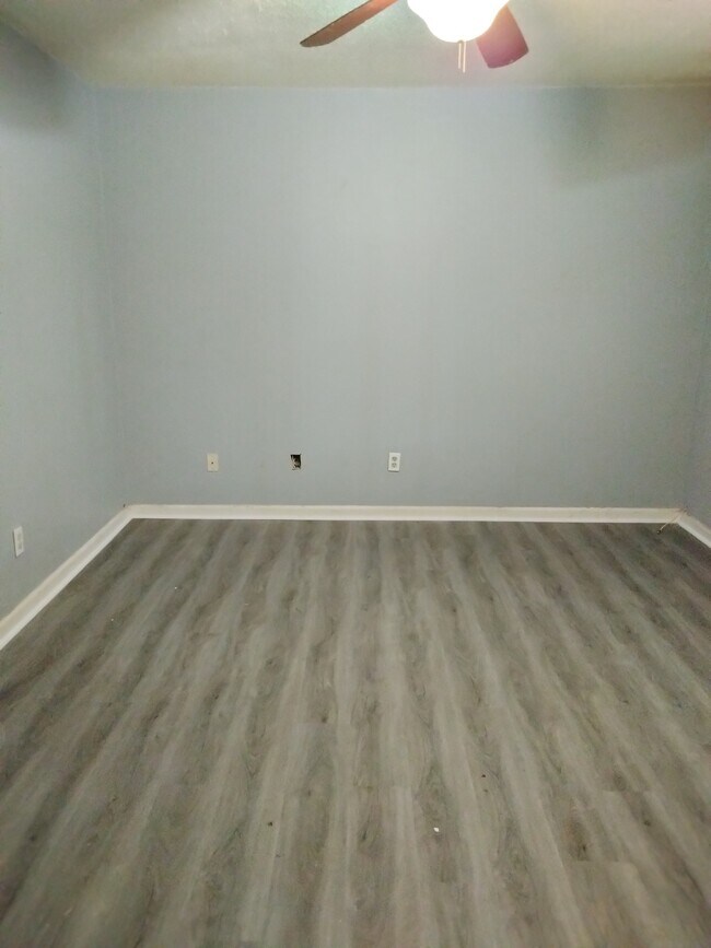 Master Bedroom - 899 Joseph Club Dr SW