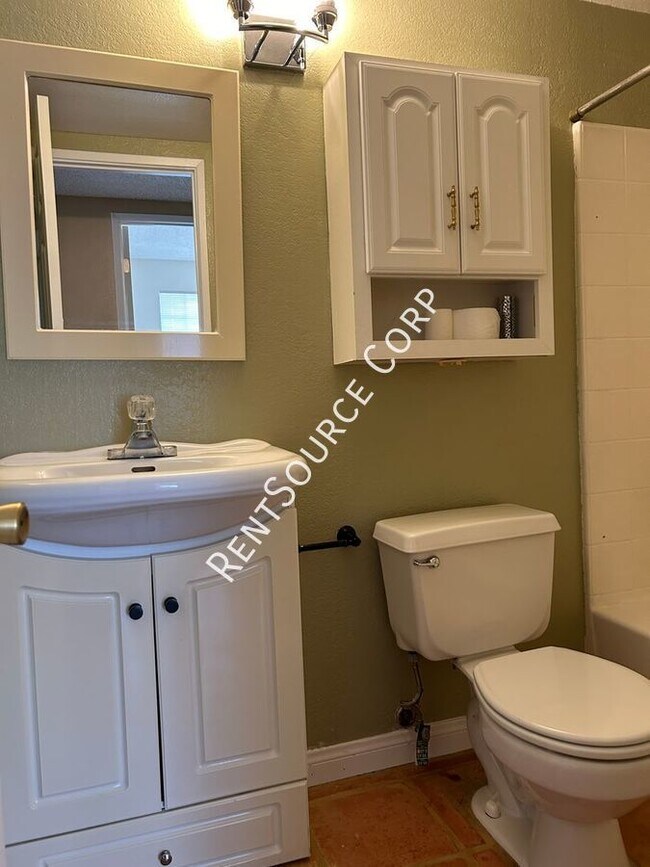 Building Photo - 4663 Cocina Ln