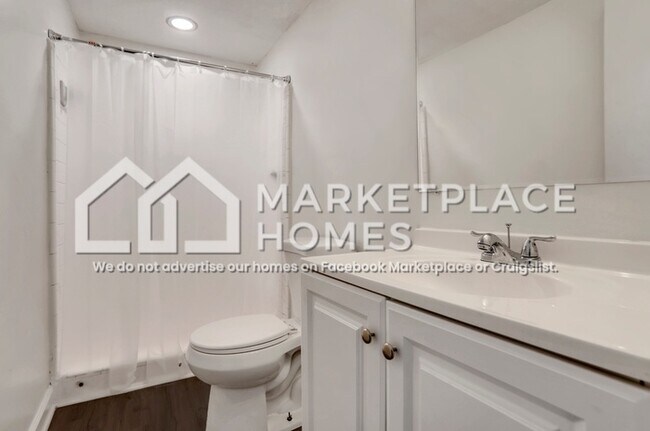 Building Photo - 4372 Greenleaf Cir SW