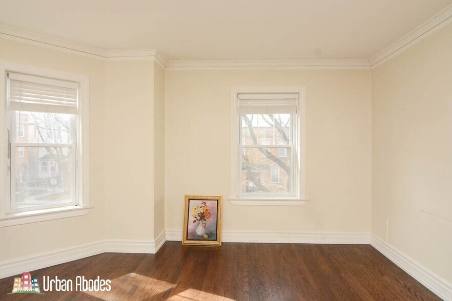 Building Photo - 3716 N Hoyne Ave