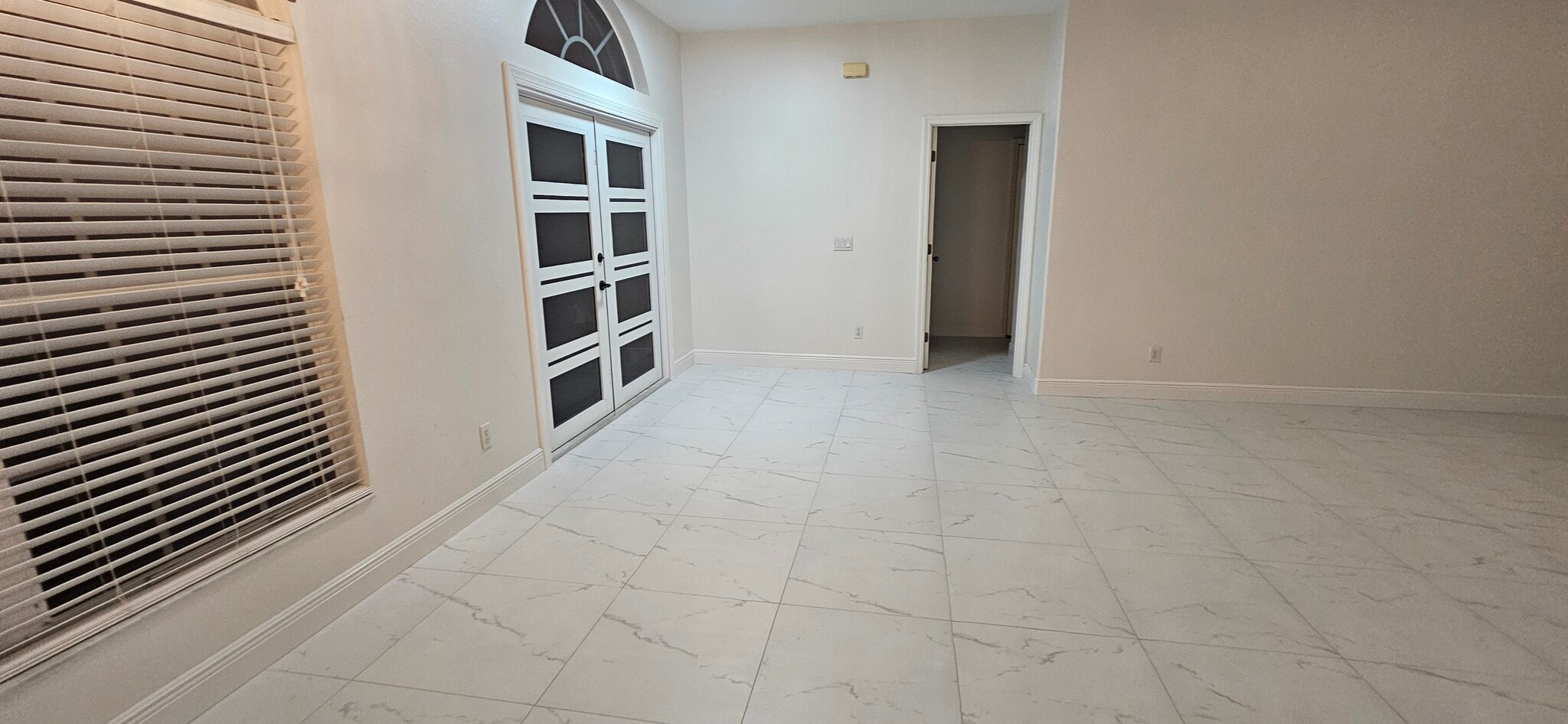 Building Photo - 2851 SW 49th Ter