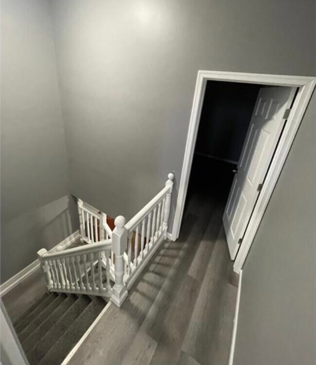 Building Photo - 1839 W North Ave