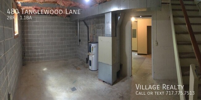 Building Photo - 480 Tanglewood Ln