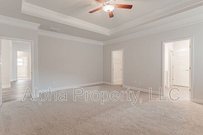 Building Photo - 504 Flying Squirrel Wy