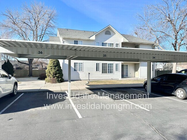 Building Photo - Fully renovated in 2025 2 bedroom, 2 bathroom ground floor apartment available soon.