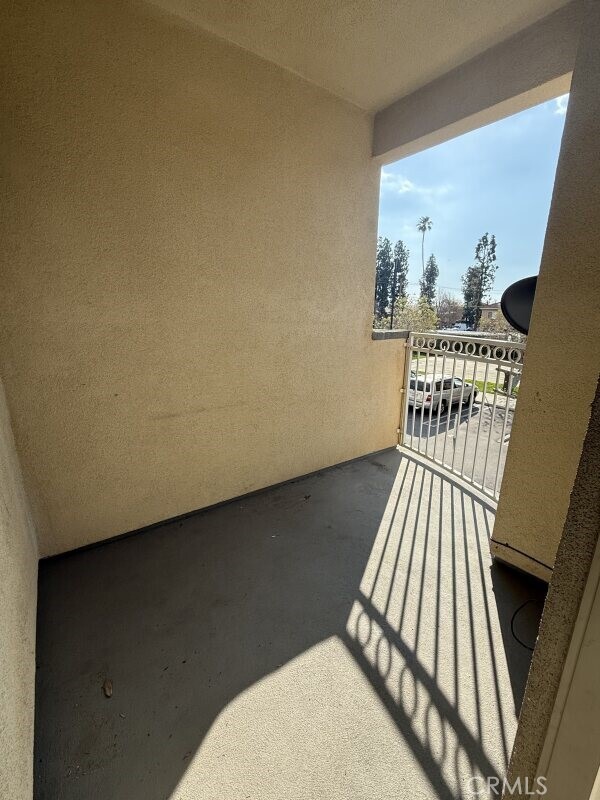 Building Photo - 7986 Mango Ave