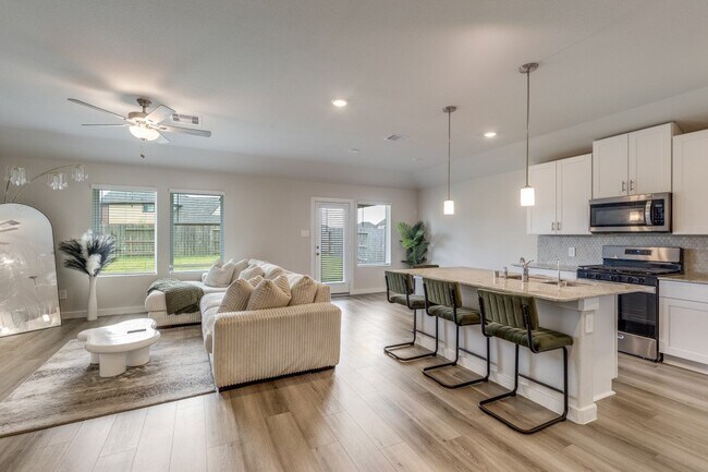 Building Photo - 1318 Cascade Hls Dr