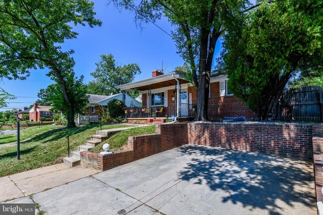 Primary Photo - 6924 Emerson St