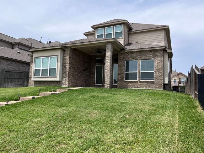 Building Photo - Gorgeous 4-bedroom home!