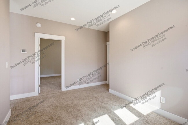 Building Photo - 401 Promontory Ridge