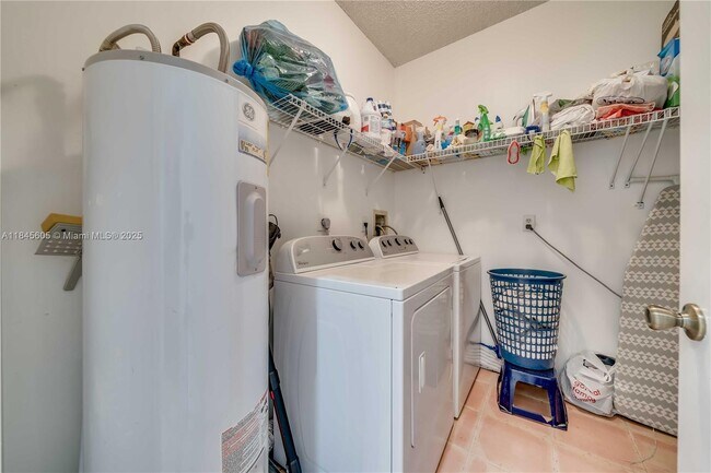 Building Photo - 16332 Malibu Dr
