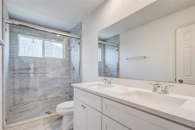 Building Photo - 1521 Palisades Dr