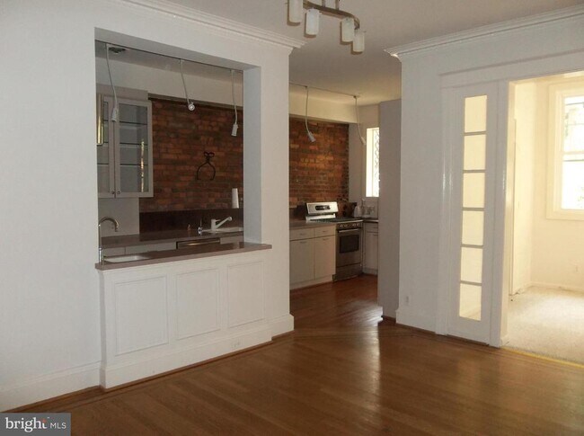 Building Photo - 1745 Lanier Pl NW