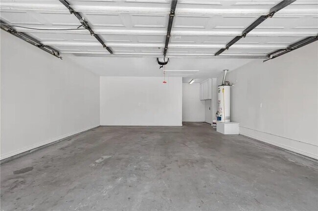 Building Photo - 4022 Wood River Dr