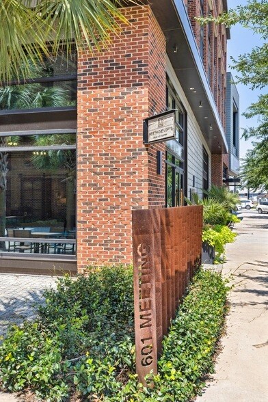 Building Photo - 601 Meeting St