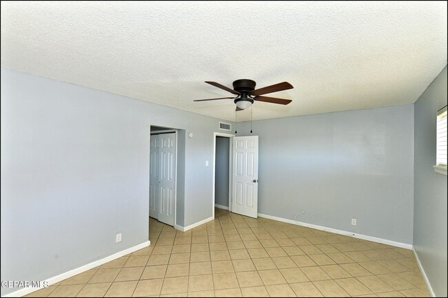 Building Photo - 4217 Canterbury Dr