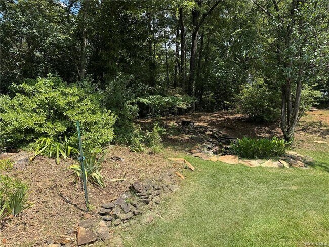 Building Photo - 810 Carter Rd