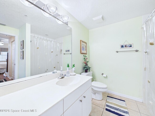 Building Photo - 8951 Lake Dr