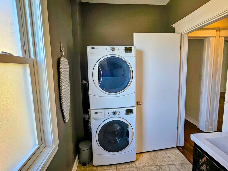 Washer Dryer in Upstairs Bathroom - 6942 S Dante Ave