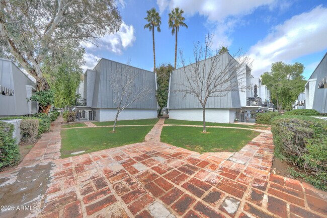 Building Photo - 3416 N 44th St