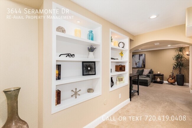 Building Photo - 3644 Seramonte Dr