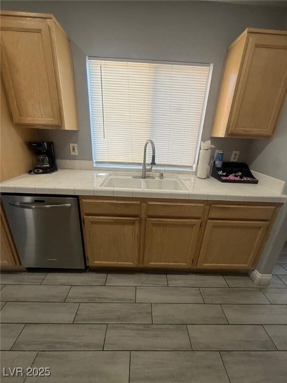 Building Photo - 745 Gullwing Ln