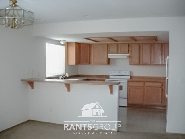 Building Photo - Beautiful Home in Lacey