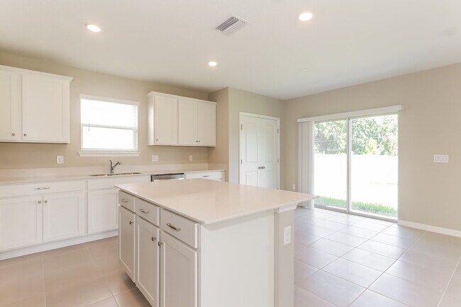 Building Photo - 2259 Shasta St