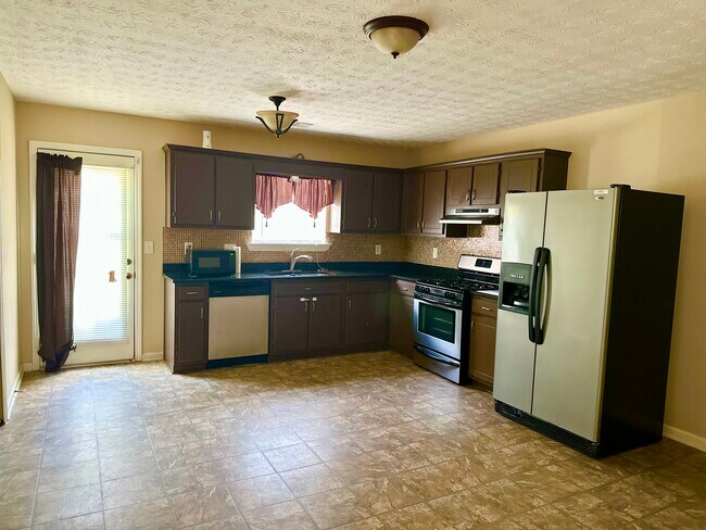 Building Photo - 4552 Latchwood Dr