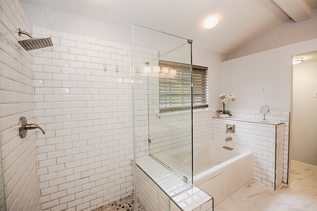 Building Photo - 2030 Cutter Dr